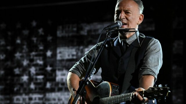 Bruce Springsteen chama Trump, Larry e David Ellison no penúltimo Bruce Springsteen chama Trump, Larry e David Ellison no penúltimo ‘Late Show’ de Colbert