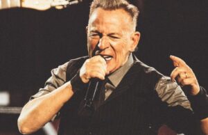 Bruce Springsteen e a E Street Band trazem seu set impetuoso e agressivo para Washington, DC: ‘Deixe-os ouvi-lo na F-in’ Casa Branca!’: Crítica do concerto Bruce Springsteen e a E Street Band trazem seu set impetuoso e agressivo para Washington, DC: 'Deixe-os ouvi-lo na F-in' Casa Branca!': Crítica do concerto