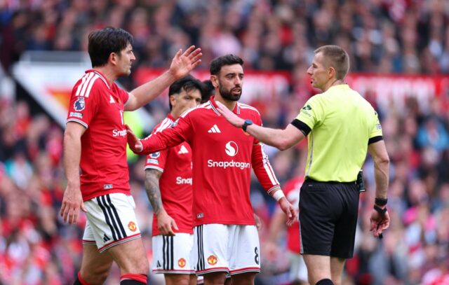 Bruno Fernandes diz que deve um presente a um companheiro do Man Utd depois de perder uma aposta para ele contra o Nottingham Forest
