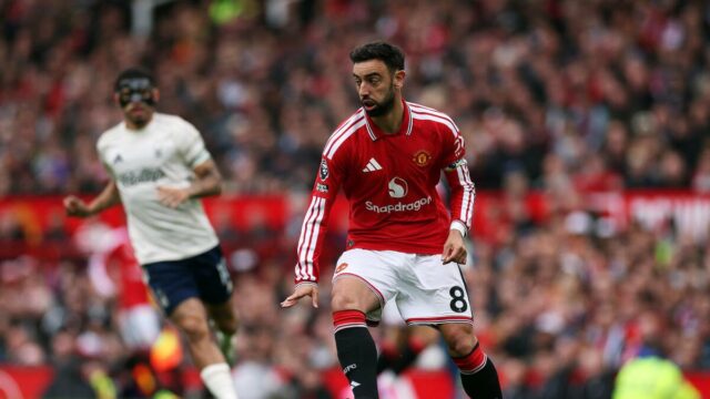 Bruno Fernandes, do Manchester United, eleito o melhor jogador da temporada da Premier League
