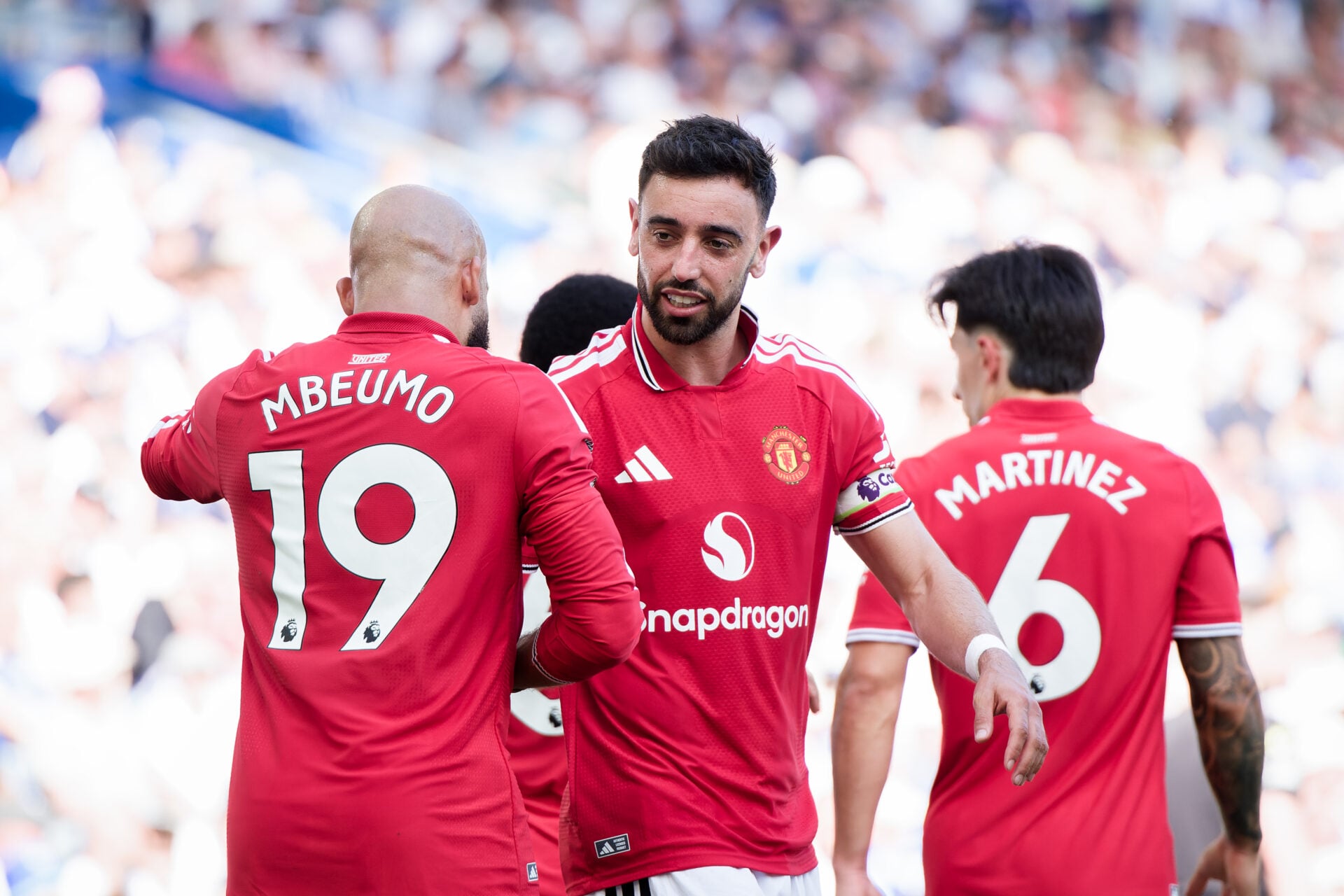 Bruno Fernandes venceu duas estrelas do Man Utd e ganhou o último prêmio de Jogador do Mês dos Red Devils na temporada 2025/26