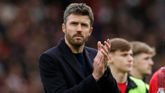 Bukan Taktik! Michael Carrick Bongkar Rahasia retorna MU Lawan Liverpool
