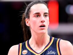 Caitlin Clark recebe fortes críticas por comentário ‘fracassado’ na perda de febre Indiana Fever star Caitlin Clark in game against Nigeria National Team