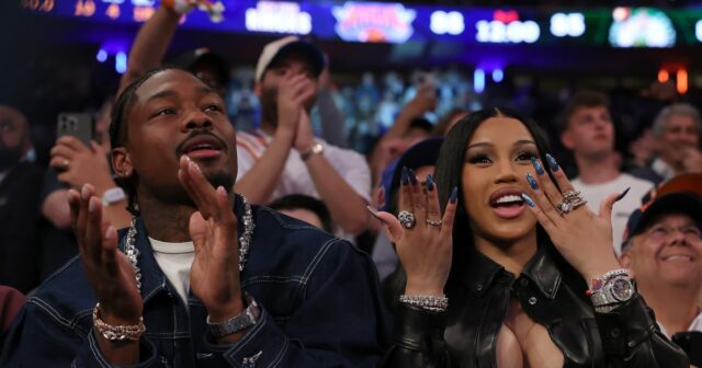 Cronograma de relacionamento de Cardi B e Stefon Diggs, das noites de Miami aos jogos dos Knicks GettyImages 2214787426