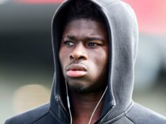 Carlos Baleba dá uma possível dica de transferência com uma postagem enigmática que faz os fãs do Man Utd responderem da mesma maneira Carlos Baleba dá uma possível dica de transferência com uma postagem enigmática que faz os fãs do Man Utd responderem da mesma maneira