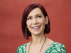 Carrie Preston diz que suas bolsas ‘Elsbeth’ são fundamentais para o personagem – mas causam um problema físico real Carrie Preston diz que suas bolsas ‘Elsbeth’ são fundamentais para o personagem – mas causam um problema físico real