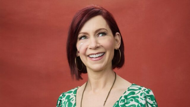 Carrie Preston diz que suas bolsas ‘Elsbeth’ são fundamentais para o personagem – mas causam um problema físico real
