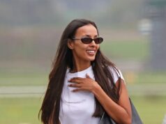 Celebrity Traitors forçados a ‘DOBRAR o orçamento de £ 1 milhão para atender às demandas dos concorrentes da lista A, ao trocar o microônibus do ano passado por carros com motorista e jatos particulares’ na maioria das séries repletas de estrelas até agora A BBC teria sido forçada a dobrar seu orçamento de £ 1 milhão de Celebrity Traitors para sua segunda e mais estrelada série até agora (Maya Jama na foto)
