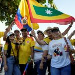 Cepeda e de la Espriella avançam nas eleições presidenciais da Colômbia