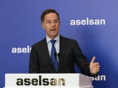 Chefe da NATO diz que europeus “receberam a mensagem” de Trump sobre defesa Chefe da NATO diz que europeus “receberam a mensagem” de Trump sobre defesa