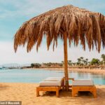 All-in: Uma viagem de ida e volta de sete dias com tudo incluído em agosto para o Caves Beach Resort cinco estrelas em Hurghada, no Egito, incluindo voos, custa £ 2.094 por pessoa