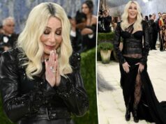 Cher chega ao tapete vermelho do Met Gala 2026 Cher chega ao tapete vermelho do Met Gala 2026