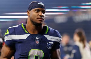 Chiefs OC Eric Bujemy não perdeu tempo criticando o jogo de Kenneth Walker III Chiefs OC Eric Bujemy não perdeu tempo criticando o jogo de Kenneth Walker III