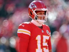 Chiefs Pro Bowler aborda responsabilidades importantes com Patrick Mahomes Kansas City Chiefs quarterback Patrick Mahomes against Los Angeles Chargers during NFL sesason