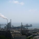 China pede aos bancos que suspendam novos empréstimos às refinarias sancionadas pelos EUA, informa a Bloomberg News