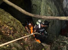 Cinco encontrados vivos em caverna inundada no Laos após desaparecerem por mais de uma semana Equipes de resgate trabalham para resgatar sete pessoas presas em uma caverna na província de Xaisomboun, no Laos.