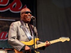 Clarence Carter, cantor de blues e soul conhecido pelos sucessos ‘Strokin’ ‘e’ Patches ‘, morre aos 90 anos Clarence Carter, cantor de blues e soul conhecido pelos sucessos 'Strokin' 'e' Patches ', morre aos 90 anos