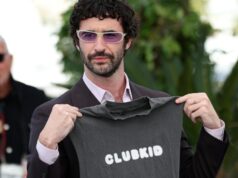 ‘Club Kid’ de Jordan Firstman desencadeia guerra de lances de estúdio em Cannes com ofertas de 7 dígitos (EXCLUSIVO) 'Club Kid' de Jordan Firstman desencadeia guerra de lances de estúdio em Cannes com ofertas de 7 dígitos (EXCLUSIVO)