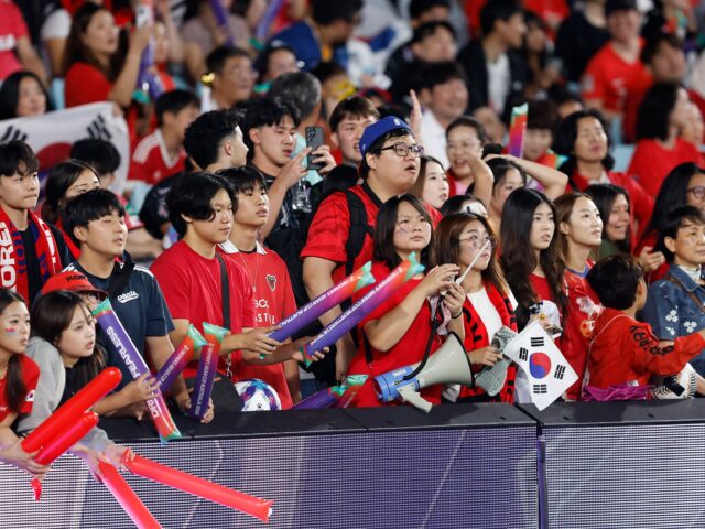 Clube feminino norte-coreano disputará rara partida de futebol no Sul
