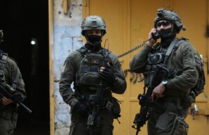 Colonos israelenses incendiaram casas e carros em ataques violentos na Cisjordânia Colonos israelenses incendiaram casas e carros em ataques violentos na Cisjordânia