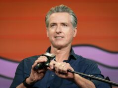 Com gasolina acima de US$ 6, Gavin Newsom rejeita isenção fiscal verde Com gasolina acima de US$ 6, Gavin Newsom rejeita isenção fiscal verde