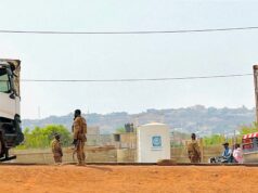 Combatentes ligados à Al-Qaeda invadem prisão no Mali e bloqueiam fornecimento de alimentos para Bamako Combatentes ligados à Al-Qaeda invadem prisão no Mali e bloqueiam fornecimento de alimentos para Bamako