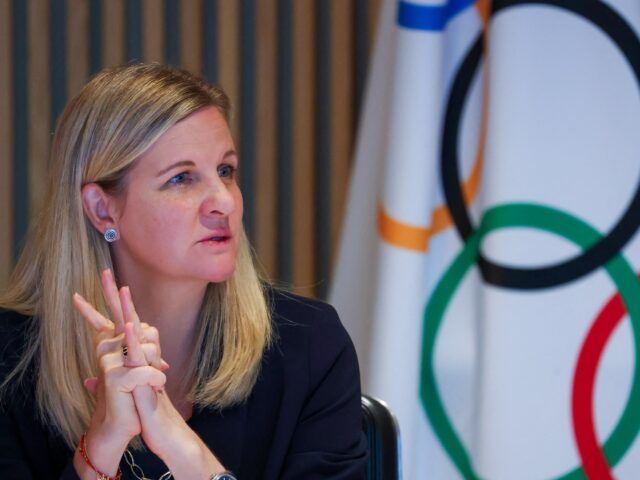 Comité Olímpico Internacional recomenda acabar com as restrições à Bielorrússia
