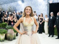 Como Blake Lively reclama do cansado marido Ryan Reynolds e ele apenas ‘ouve’ em silêncio… sua exigência de quatro palavras para que ela fizesse um acordo com Baldoni… e o REAL motivo pelo qual ele não estava no Met Gala Como Blake Lively reclama do cansado marido Ryan Reynolds e ele apenas 'ouve' em silêncio... sua exigência de quatro palavras para que ela fizesse um acordo com Baldoni... e o REAL motivo pelo qual ele não estava no Met Gala