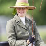 Com uma diferença de idade de 14 anos entre ela e sua prima, a princesa Eugenie, Lady Louise sempre foi uma figura “solitária” na família real.