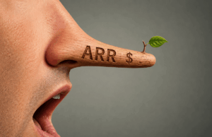 Como os VCs e os fundadores usam o ‘ARR’ inflacionado para criar startups de IA Pinocchio ARR nose