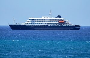 Como um cruzeiro marítimo se transformou em um pesadelo contra o hantavírus O MV Hondius está atualmente ancorado ao largo da Praia, Cabo Verde.