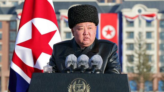 Coreia do Norte atualiza constituição para exigir ataque nuclear automático Coreia do Norte atualiza constituição para exigir ataque nuclear automático se Kim Jong Un for assassinado: relatório