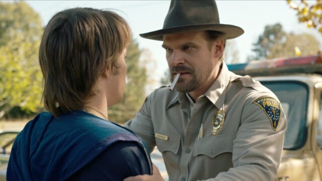 Criadores de 'Stranger Things' revelam que David Harbor foi a 'segunda escolha' de Billy Crudup para o papel de Hopper: 'Tudo acontece por uma razão'
