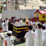 Crianças realizam 'mini Hajj' em Gaza enquanto Israel bloqueia peregrinos