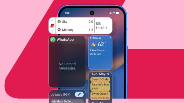 Mão segurando um smartphone exibindo um widget ‘Foco’ com uma lista de metas diárias na tela inicial.