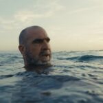 Crítica de 'Cantona': a obstinada lenda do futebol francês não leva nada de volta em um retrato documental elegante