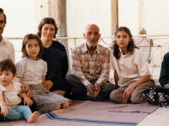 Crítica de ‘Ensaios para uma Revolução’: uma crônica perspicaz e comovente de grandes esperanças e decepções ainda maiores Crítica de 'Ensaios para uma Revolução': uma crônica perspicaz e comovente de grandes esperanças e decepções ainda maiores