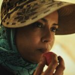 Crítica de 'Morangos': Mulheres marroquinas na indústria agrícola espanhola são exploradas por um sistema insensível em um drama potente, mas falho