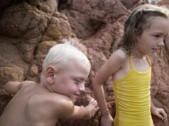 Crítica de ‘Red Rocks’: crianças esquisitas e saltadoras de penhascos são o foco da última experiência de Bruno Dumont Crítica de 'Red Rocks': crianças esquisitas e saltadoras de penhascos são o foco da última experiência de Bruno Dumont