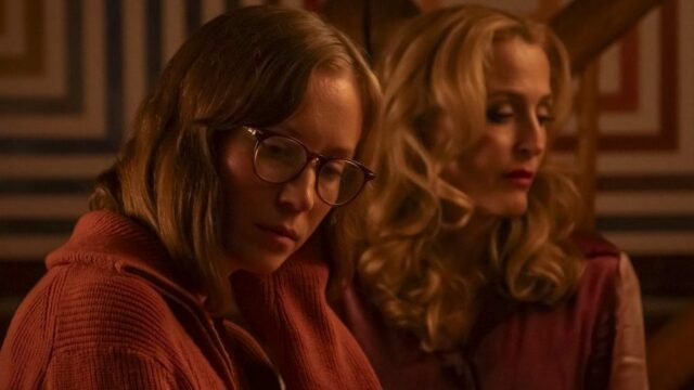 Crítica de 'Sexo adolescente e morte no acampamento Miasma': Gillian Anderson e Hannah Einbender servem na deliciosa homenagem ao Slasher de Jane Schoenbrun
