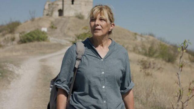 Crítica de 'The Dreamed Adventure': O épico descontroladamente audacioso de gangster de cidade pequena de Valeska Grisebach colhe o gênero do drama da vida real
