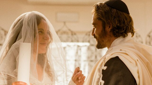 Crítica de 'Think Good': a franco-canadense Thesp Monia Chokri convence como uma esposa judia presa em um relacionamento tóxico
