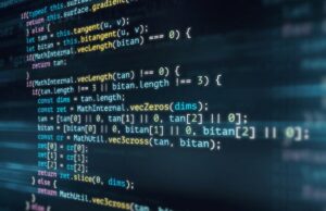 CrowdStrike e Google derrubam botnet usado por hackers para atingir desenvolvedores de software em ataques à cadeia de suprimentos Computer code on a screen.