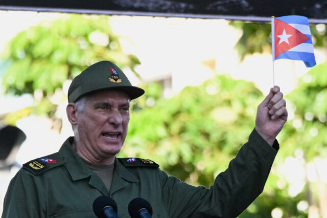 Cuba alerta que ação militar dos EUA causaria 'banho de sangue' após relato de drone
