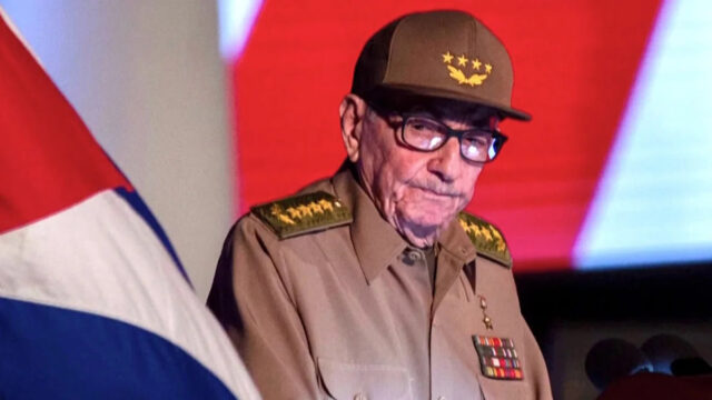 Cubanos-americanos reagem à acusação dos EUA contra Raúl Castro Cubanos-americanos reagem à acusação dos EUA contra Raúl Castro