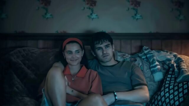 Curry Barker, diretor de 'Obsession', em sua estreia no cinema, Curry Barker, diretor de 'Obsession', em sua estreia no cinema, cortando um final mais sombrio e enfrentando 'Massacre da Serra Elétrica'