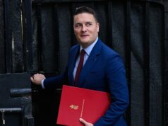 DAN HODGES: Com arrogância arrogante, Sir Keir levou seus inimigos a uma aliança improvável – e a uma luta até a morte que ele certamente perderá A carta de demissão de Wes Streeting ao primeiro-ministro foi uma evisceração elegante, mas brutal, do histórico de Starmer.