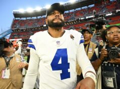 Dallas Cowboys têm motivos para comemorar antes da temporada de 2026 Dak Prescott #4 of the Dallas Cowboys