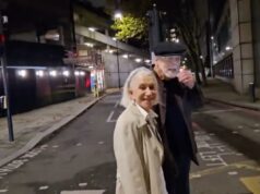 Dame Helen Mirren, 80, chamada de ‘malvada sionista b-h’ em ataque doentio na rua por maluco anti-Israel Dame Helen Mirren, 80, chamada de 'malvada sionista b-h' em ataque doentio na rua por maluco anti-Israel