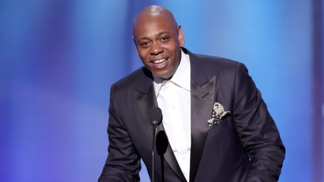 Dave Chappelle diz que a mídia entende suas piadas trans 'erradas': 'As pessoas pensariam que sou eu contra a comunidade gay. Eu nunca olhei para isso assim'
